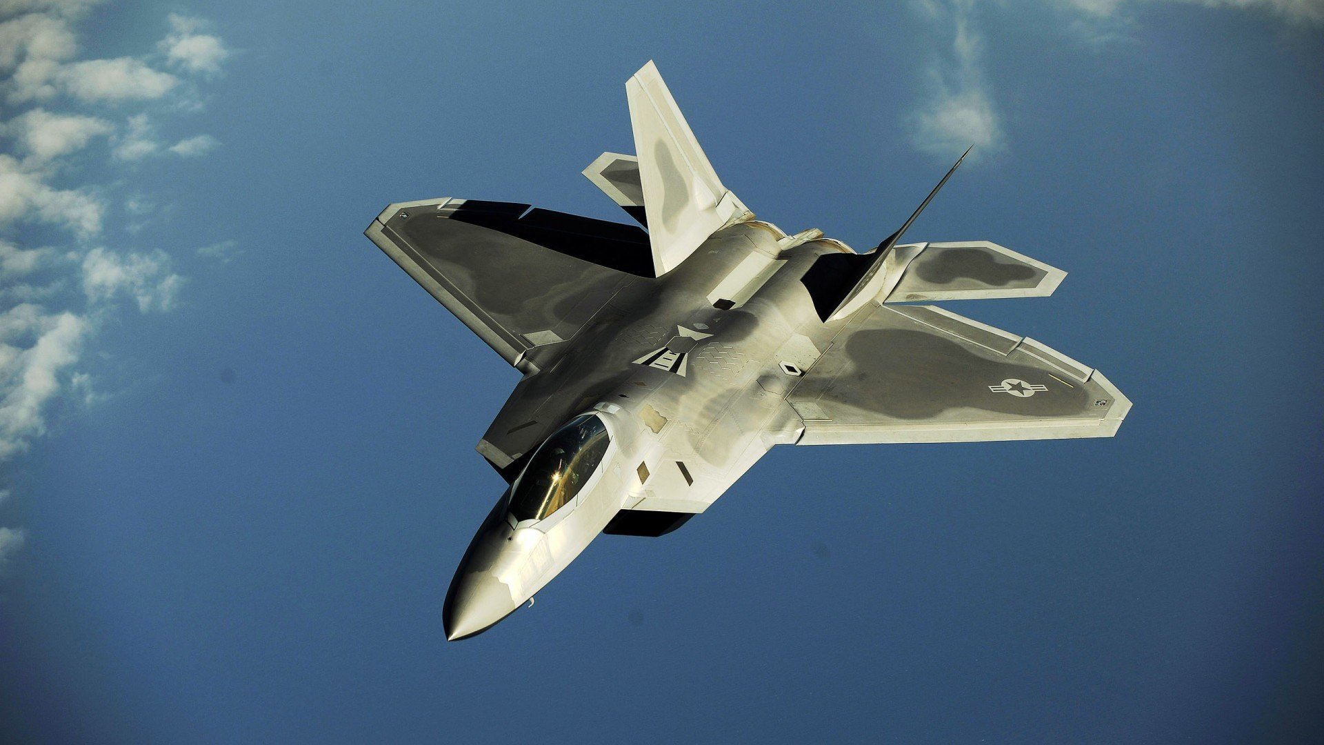 AIYOUXI.COM-广东队通过高位挡拆频繁制造得分机会，广东队战术集锦