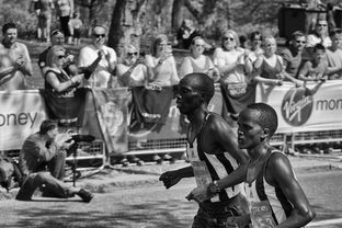 爱游戏登录入口-乌干达男篮在非洲大赛中争夺金牌，竞技水平不断提高