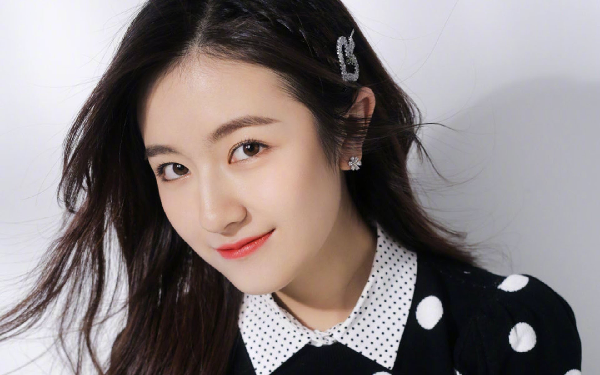 爱游戏中国官方网站平台-摩纳哥女将自由泳展现爆发力，摩纳哥自恋