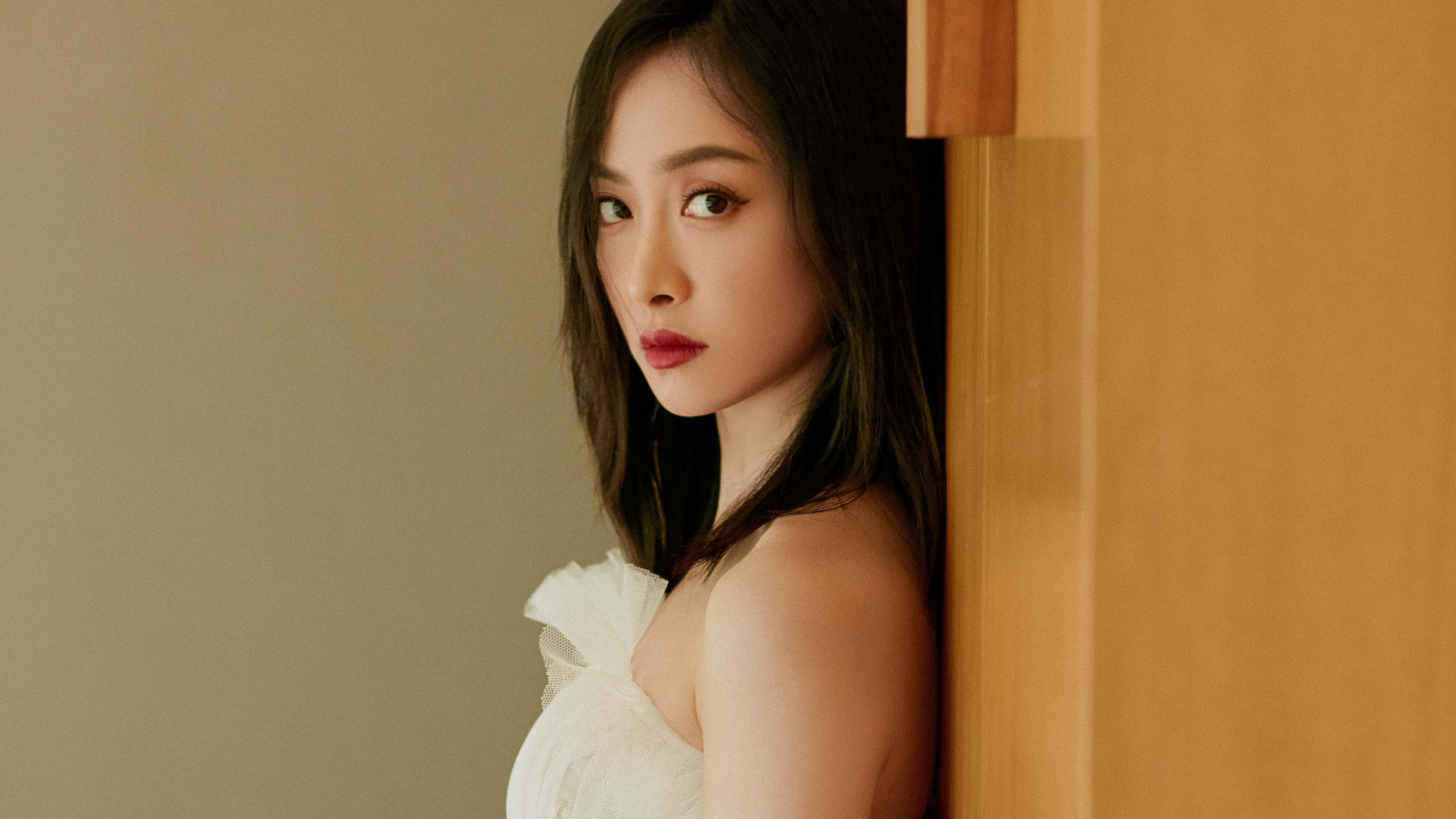 湖人主场新增灯光特效提升观赛体验，湖人主题