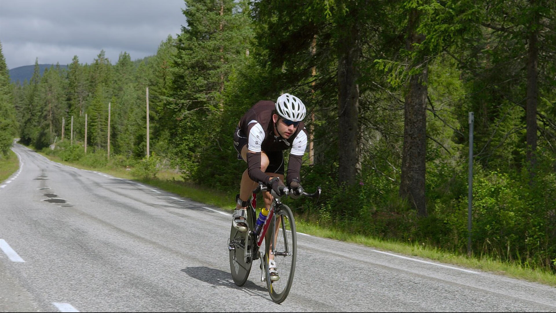 国际热身赛中国青年队爆冷 球迷热议教练战术，中国国家队 热身赛